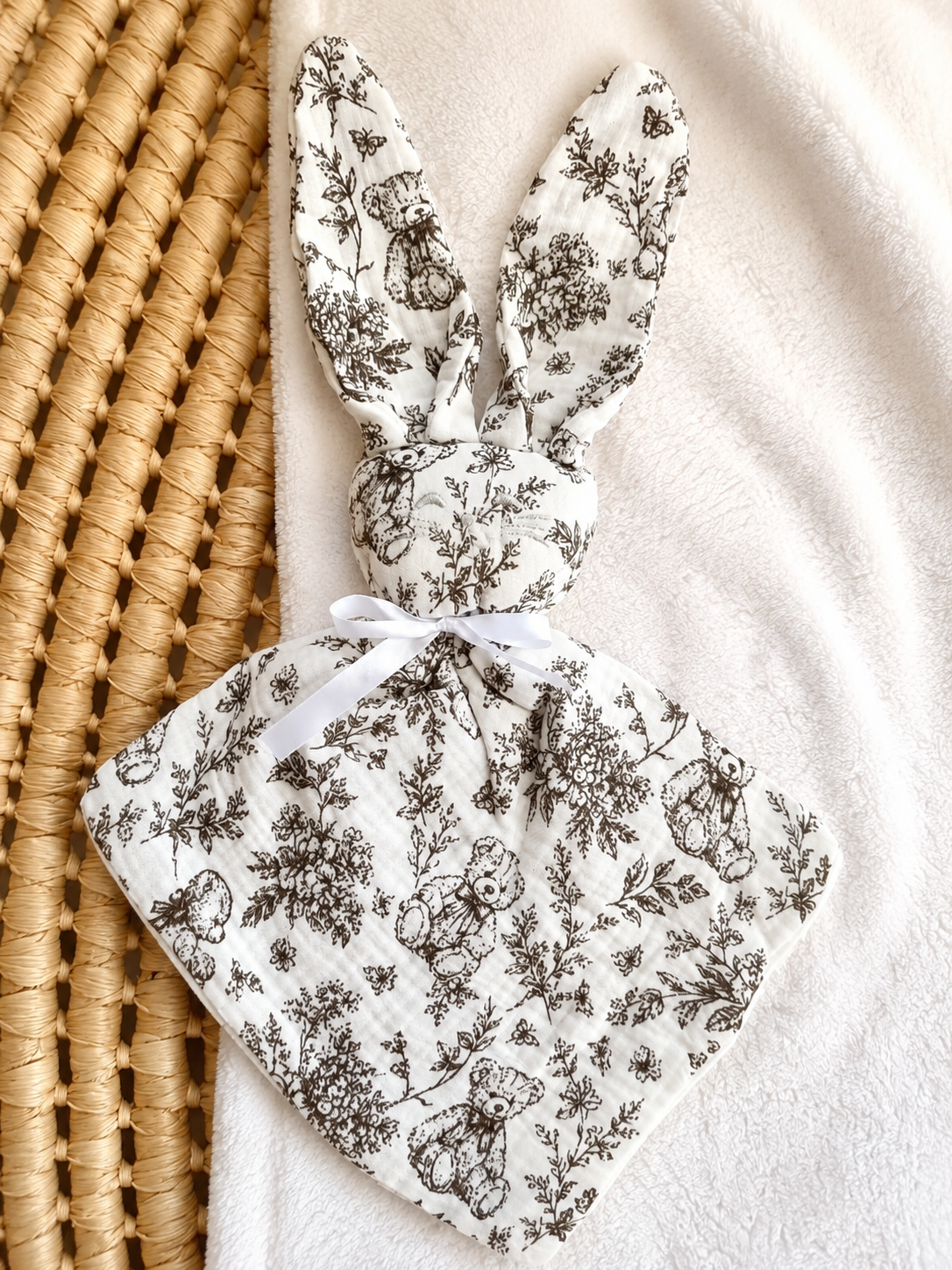 Doudou lapin personnalisé bébé en gaze de coton – Rêve d’Ourson