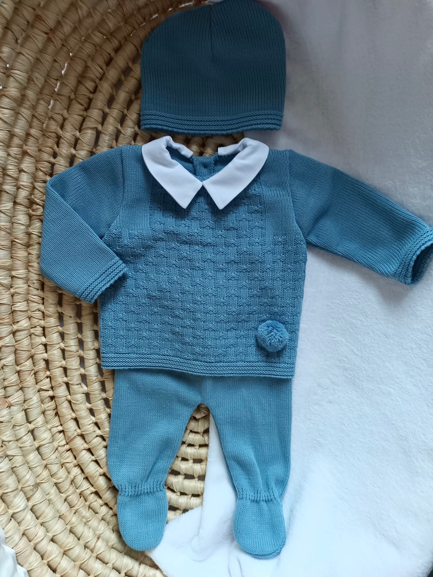 Ensemble complet bleu marine avec pompom 0/3 mois