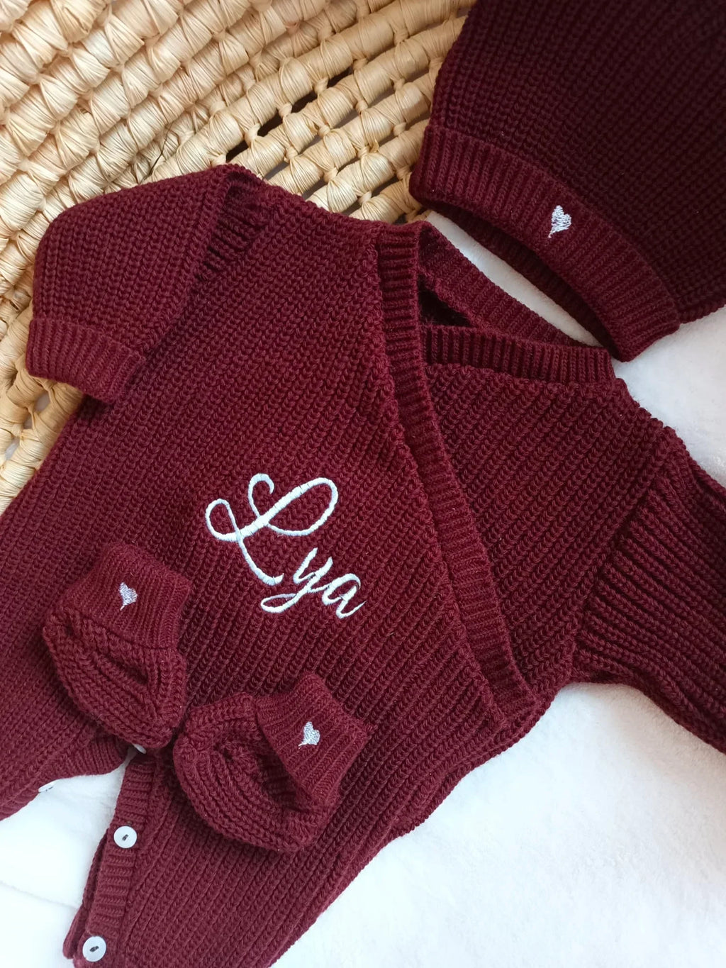 Combinaison naissance personnalisée en maille croisée – ensemble 3 pièces