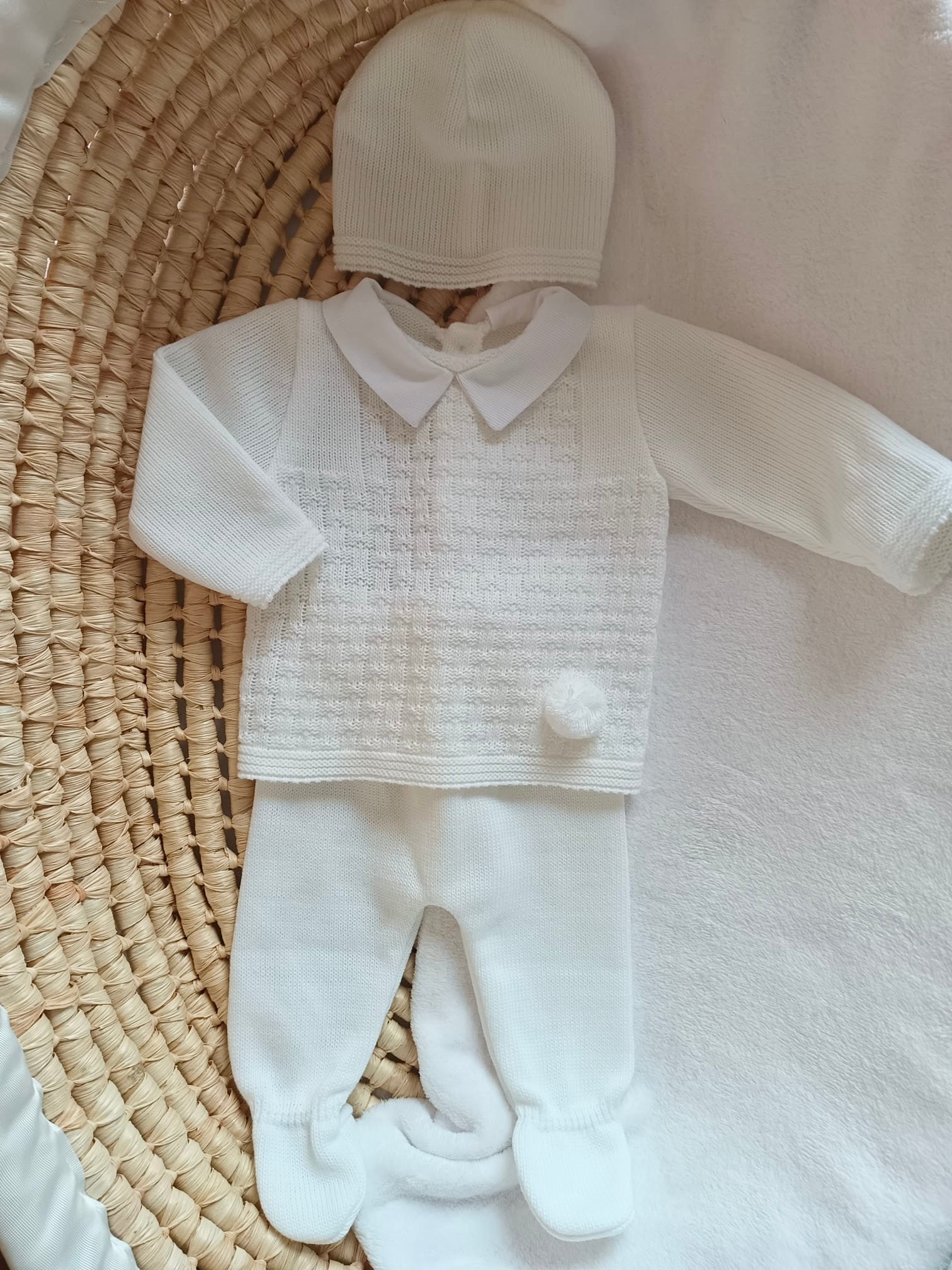 Ensemble complet blanc avec pompom 0/3 mois