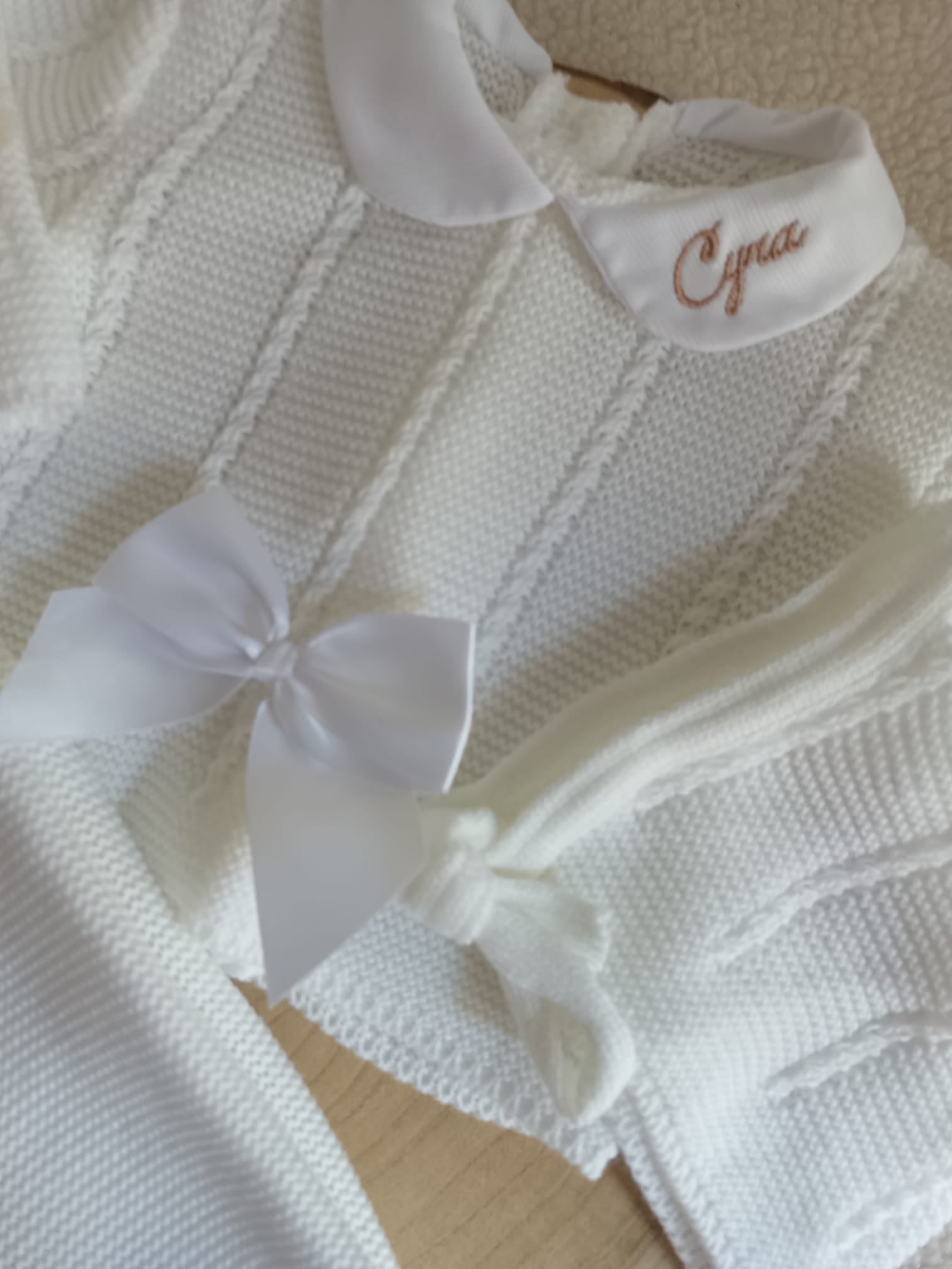 Ensemble complet blanc avec noeud satiné blanc - plusieurs tailles - personnalisable -