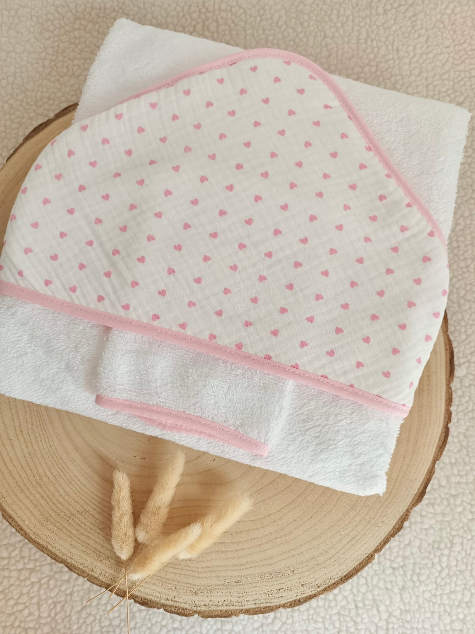Cape de bain en gaze de coton cœurs rose - personnalisable -