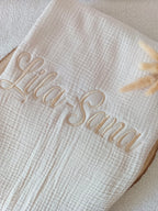 Couverture en gaze de coton et polaire beige - personnalisable -