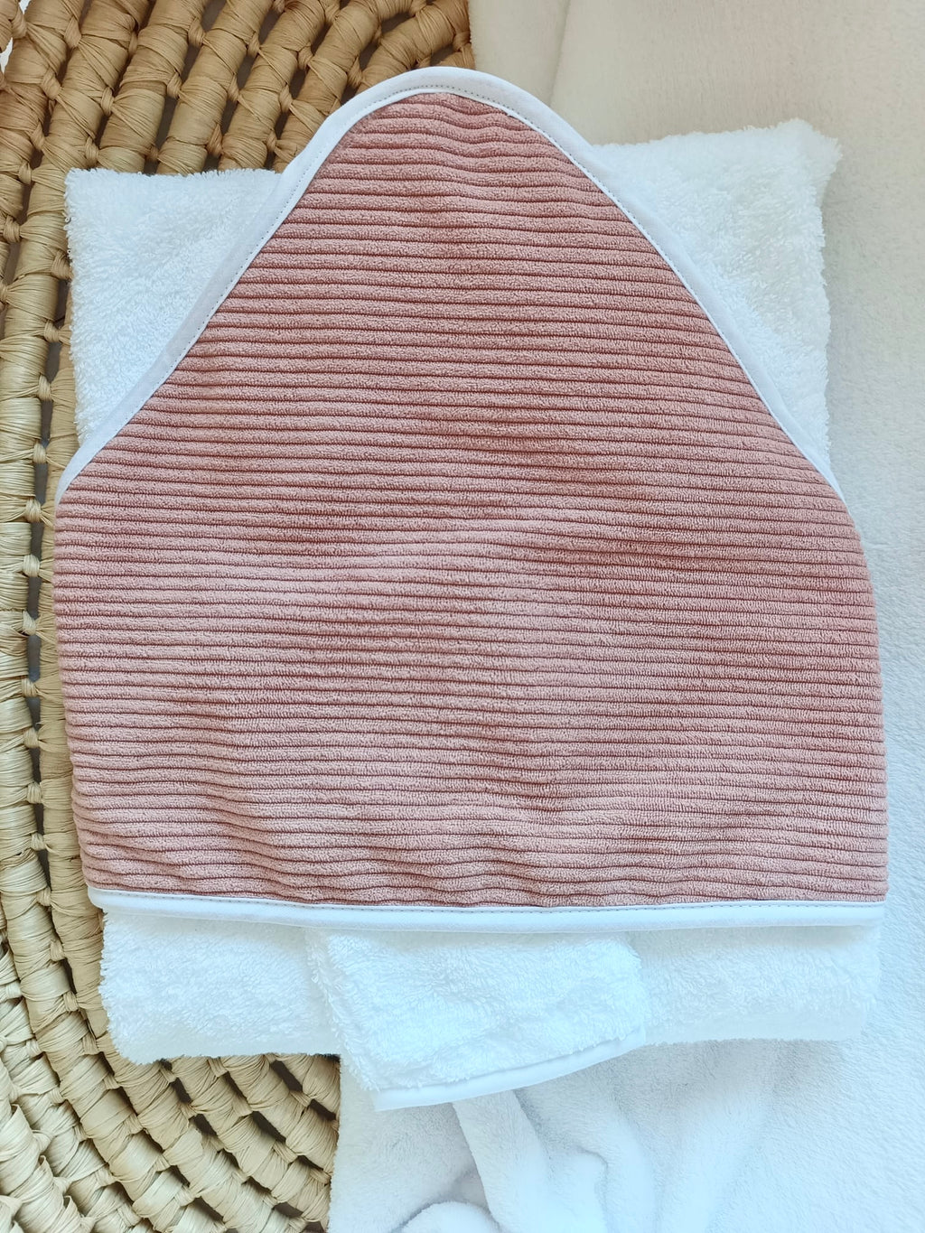 Cape de bain en velours terracotta - personnalisable -