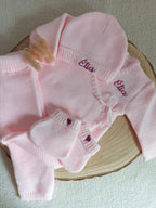 Tenue naissance 0/3 mois en maille rose - personnalisable