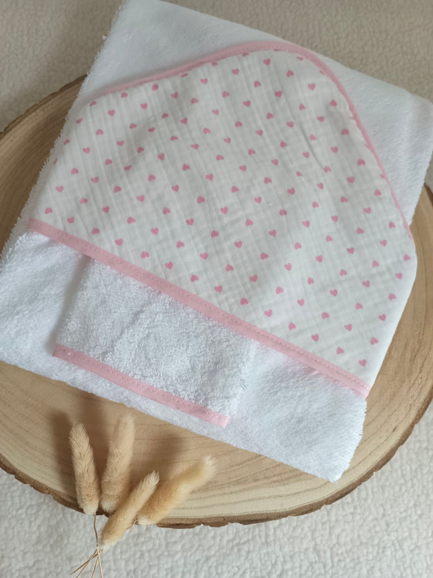 Cape de bain en gaze de coton cœurs rose - personnalisable -