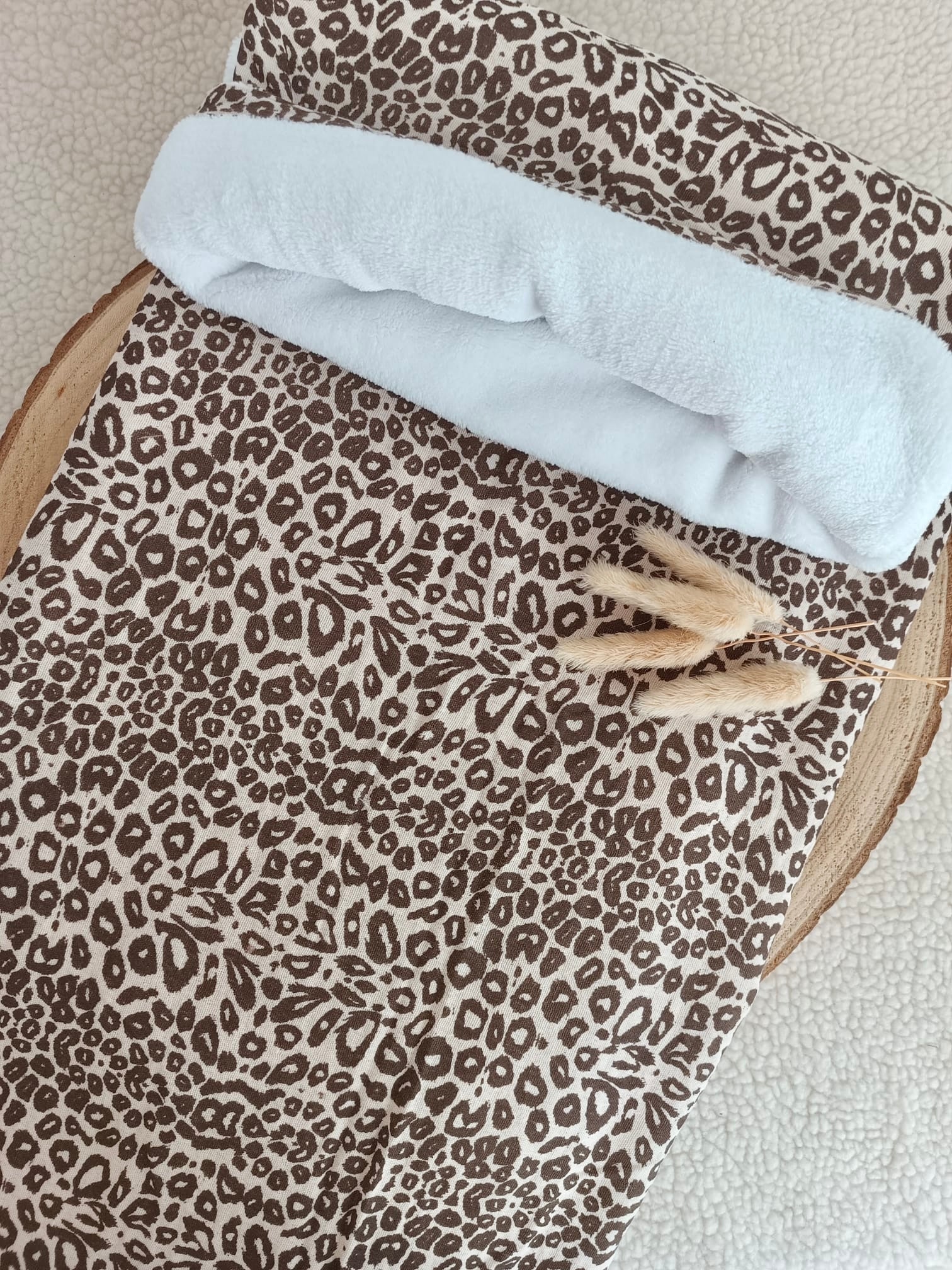 Couverture en gaze de coton et polaire beige léopard