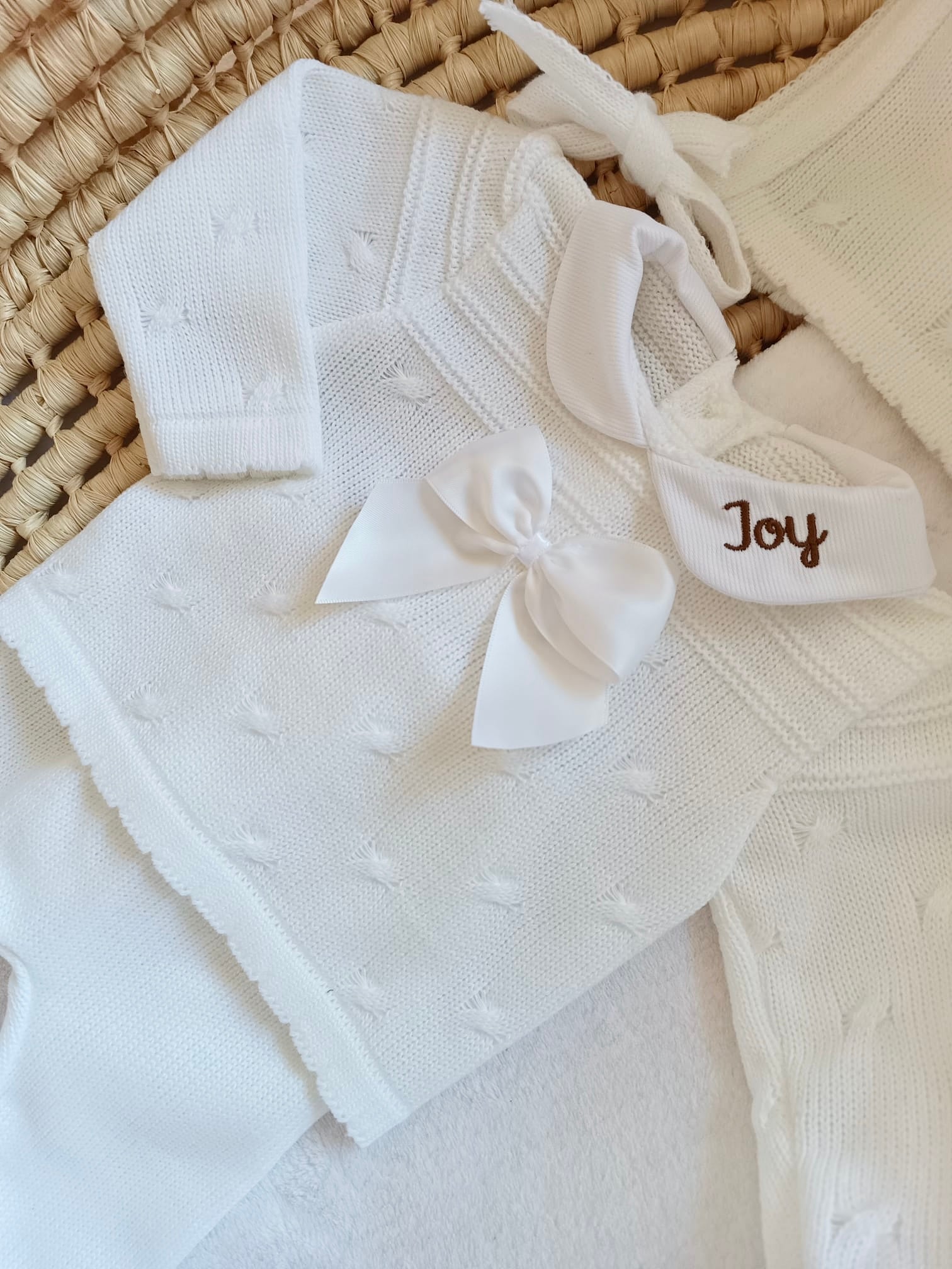 Ensemble complet blanc avec nœud satiné blanc 0/3 mois