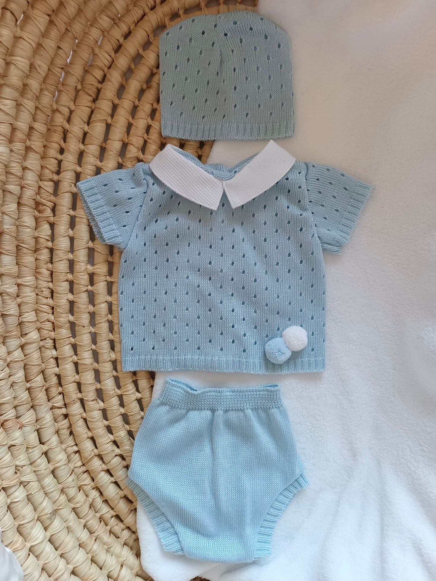Ensemble complet naissance bleu ciel avec pompom 0/3 mois