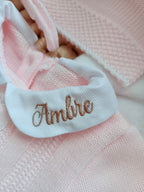 Ensemble complet naissance rose 0/3 mois avec détails dentelle
