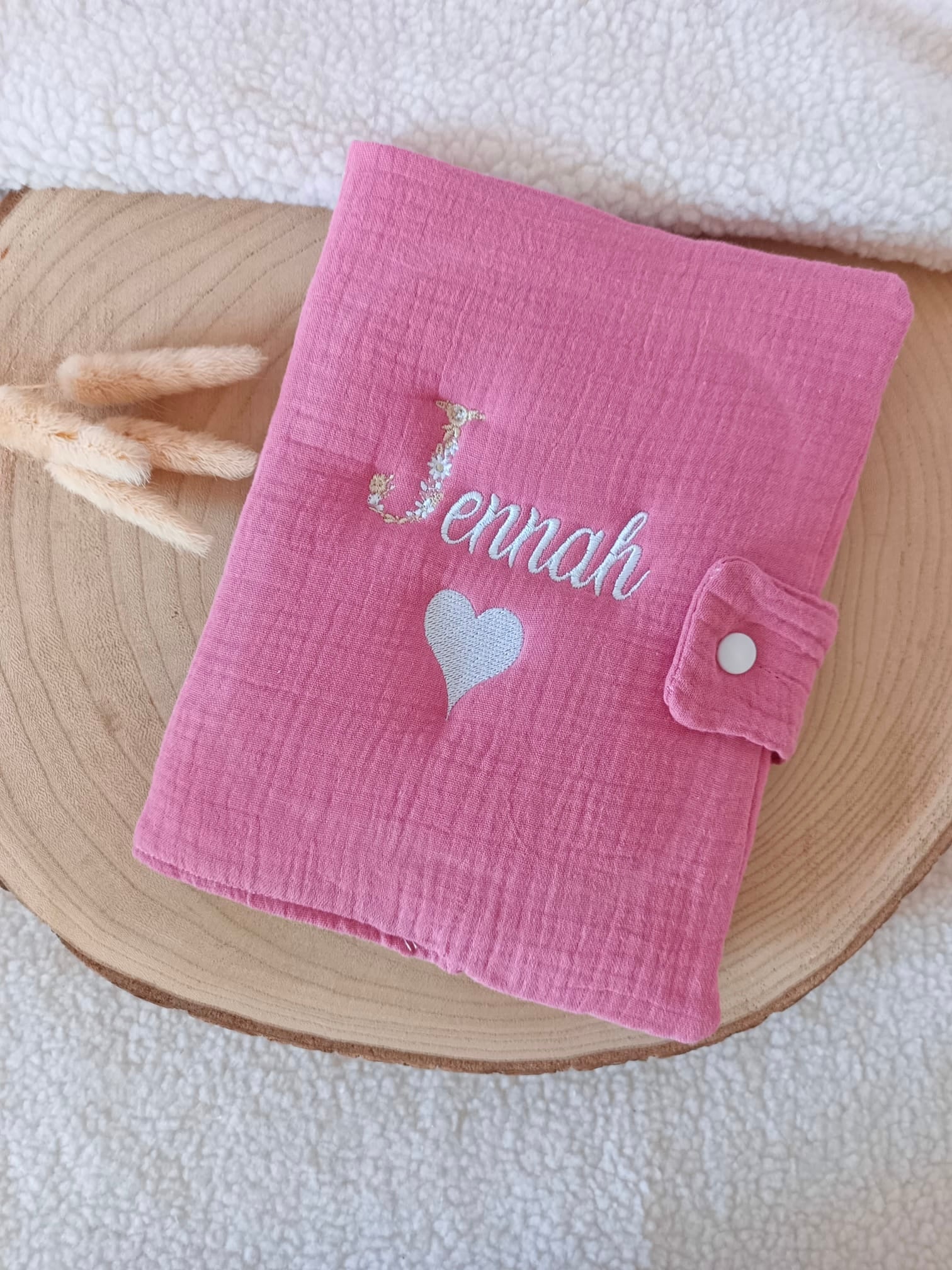 Protège carnet de santé en gaze de coton framboise - personnalisable -