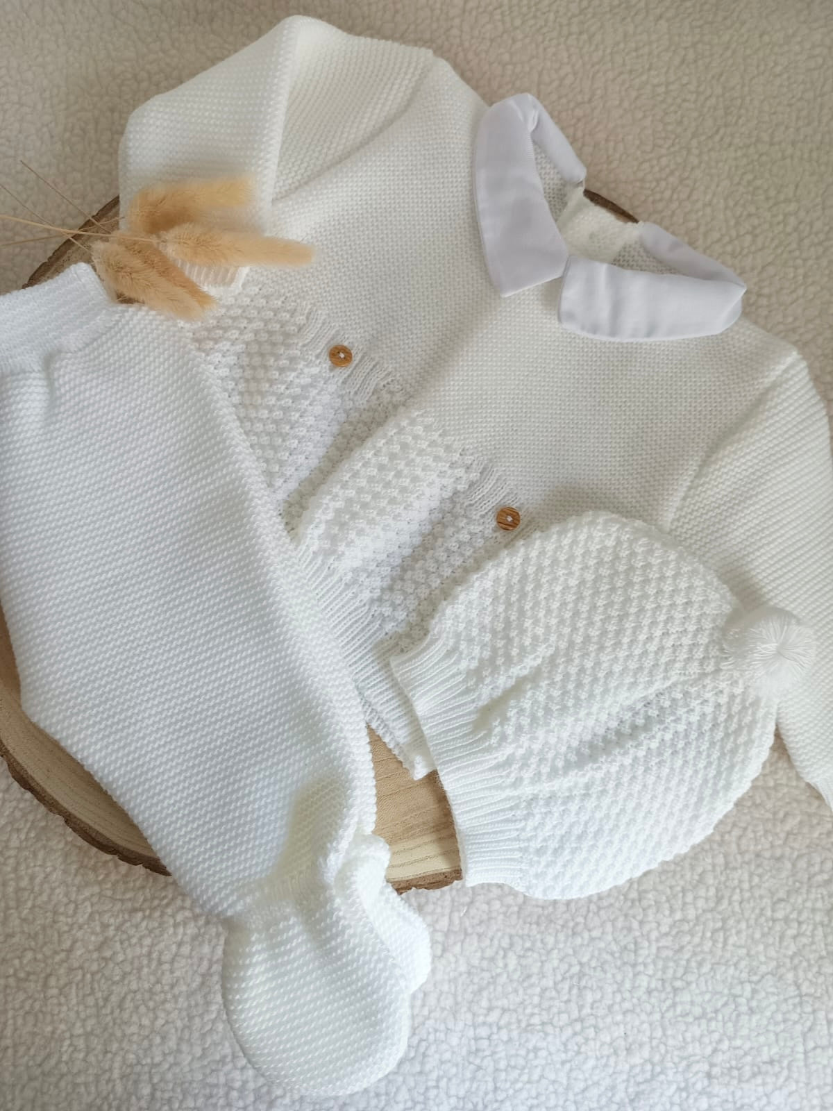 Ensemble complet naissance blanc 0/3 mois avec 2 boutons bois