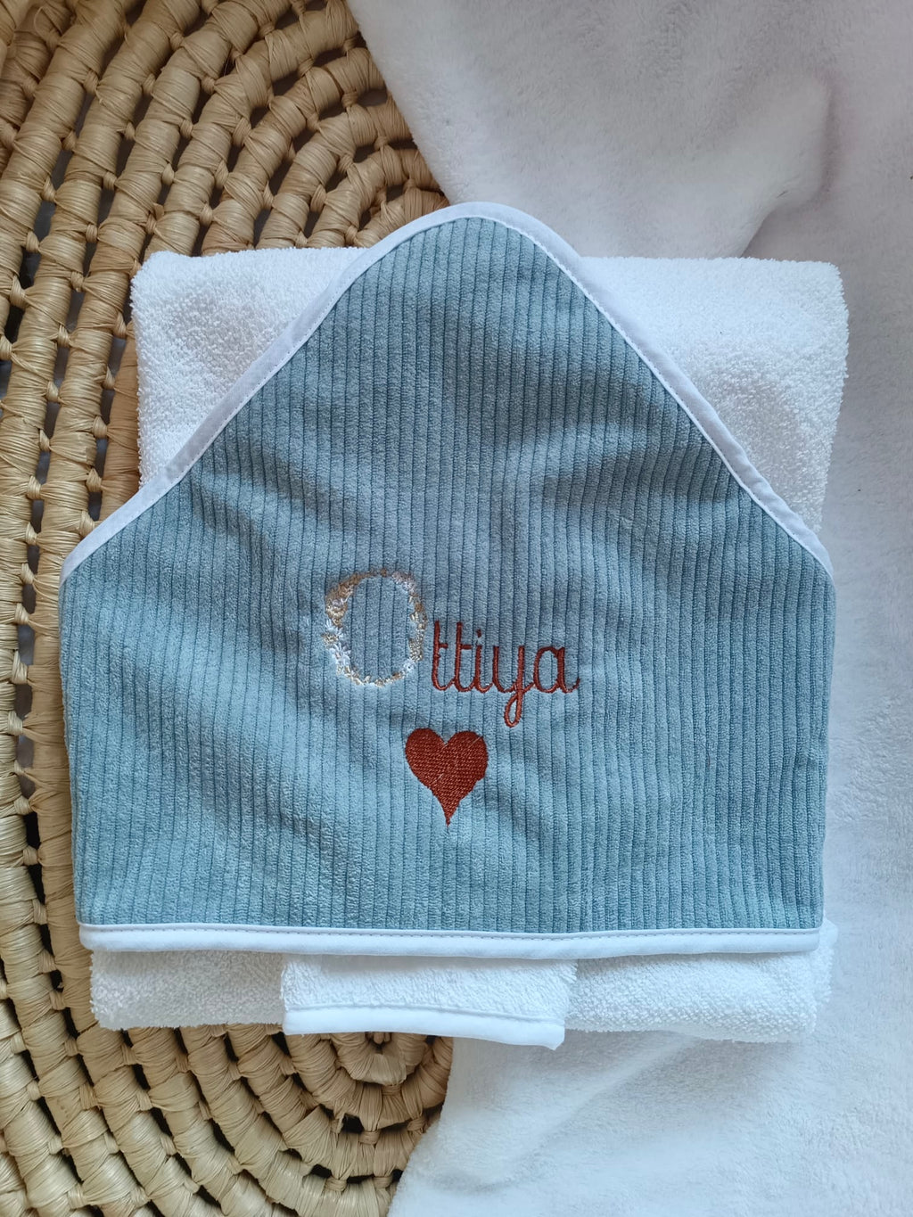 Cape de bain en velours bleu gris - personnalisable -