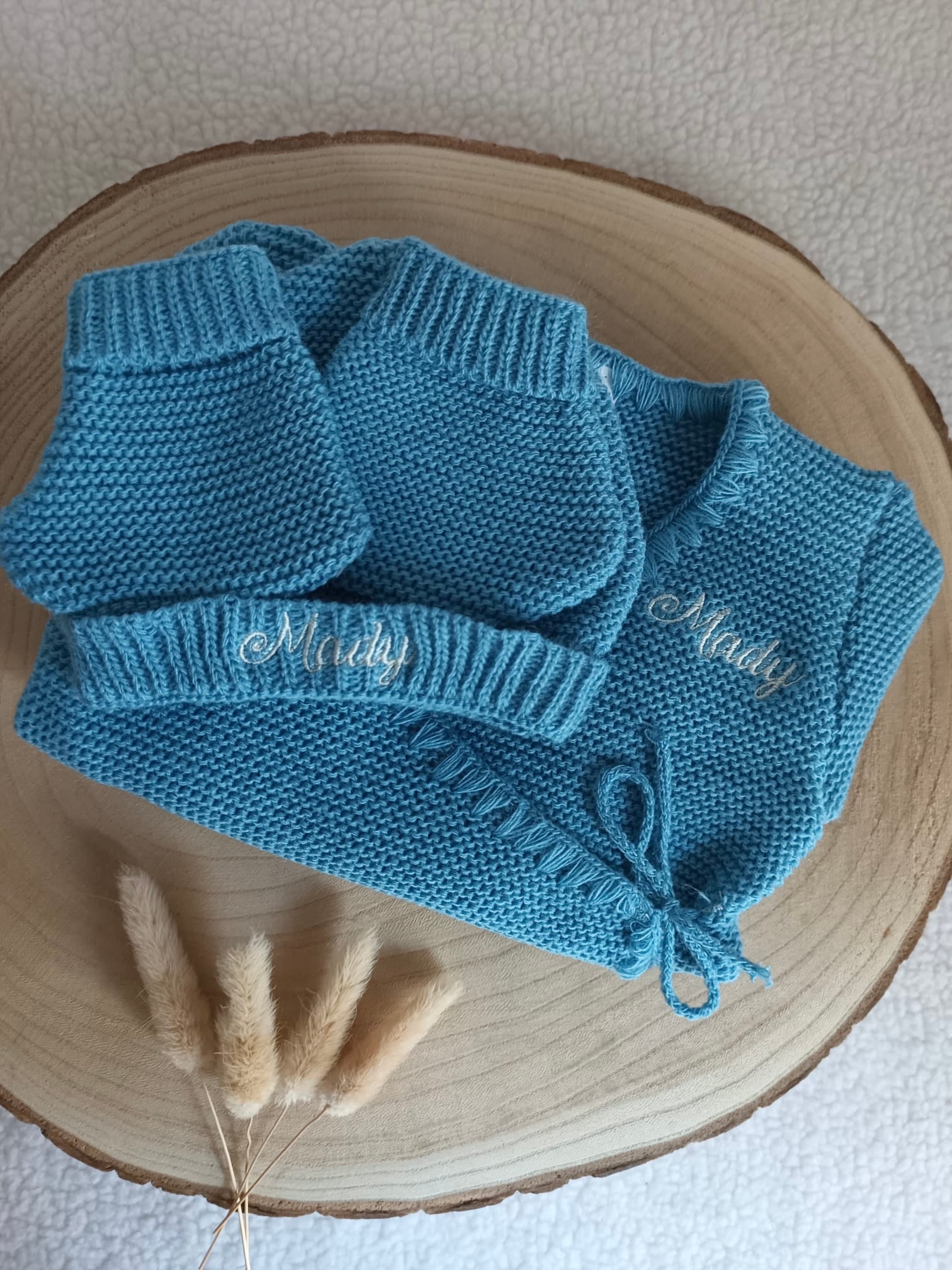 Tenue naissance 0/3 mois en maille bleu - personnalisable