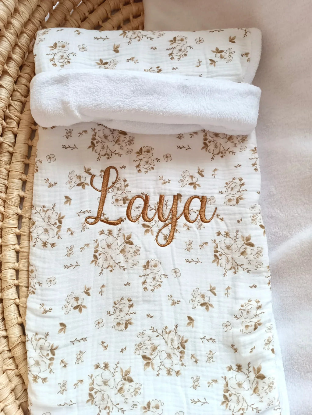 Couverture personnalisée bébé – Fleurs de Coton