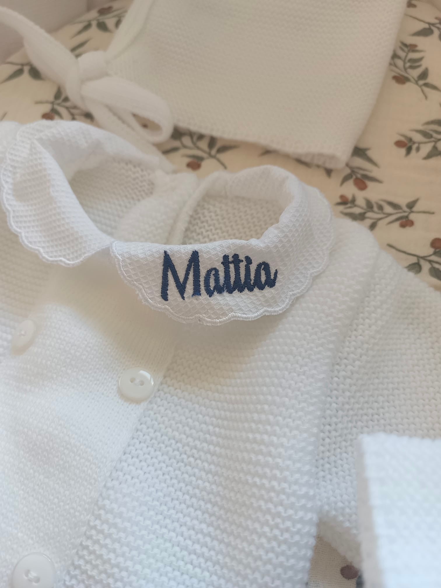 Ensemble complet naissance 0/3 mois, blanc avec boutons