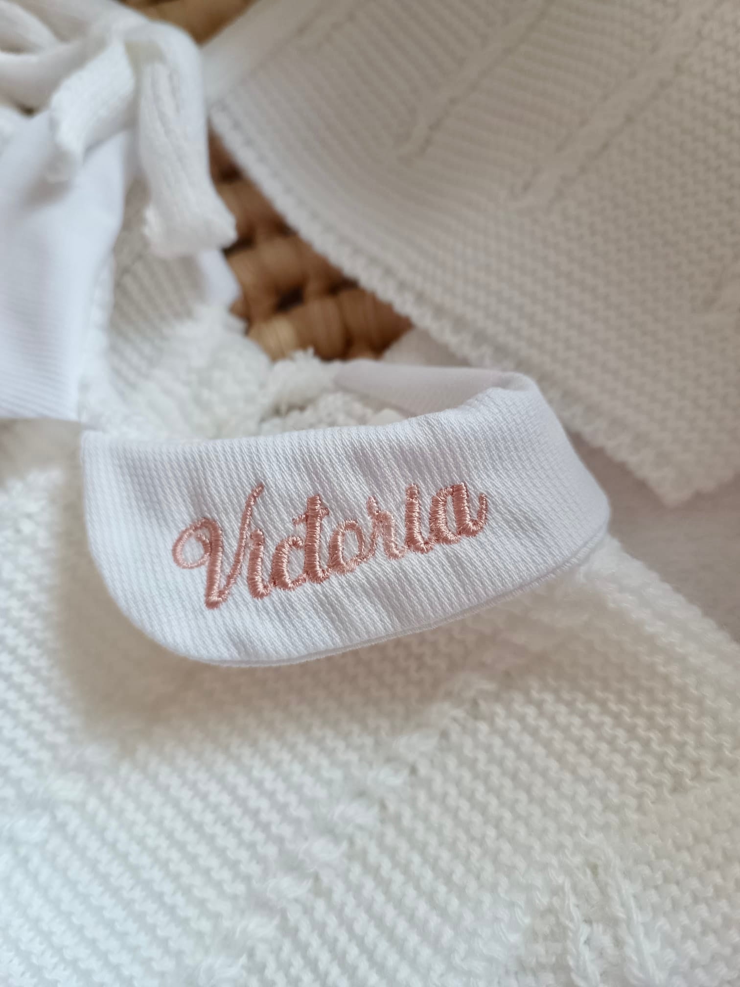 Ensemble complet blanc avec noeud satiné blanc - plusieurs tailles - personnalisable -