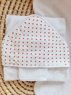 Cape de bain en gaze de coton cœurs rouge - personnalisable -