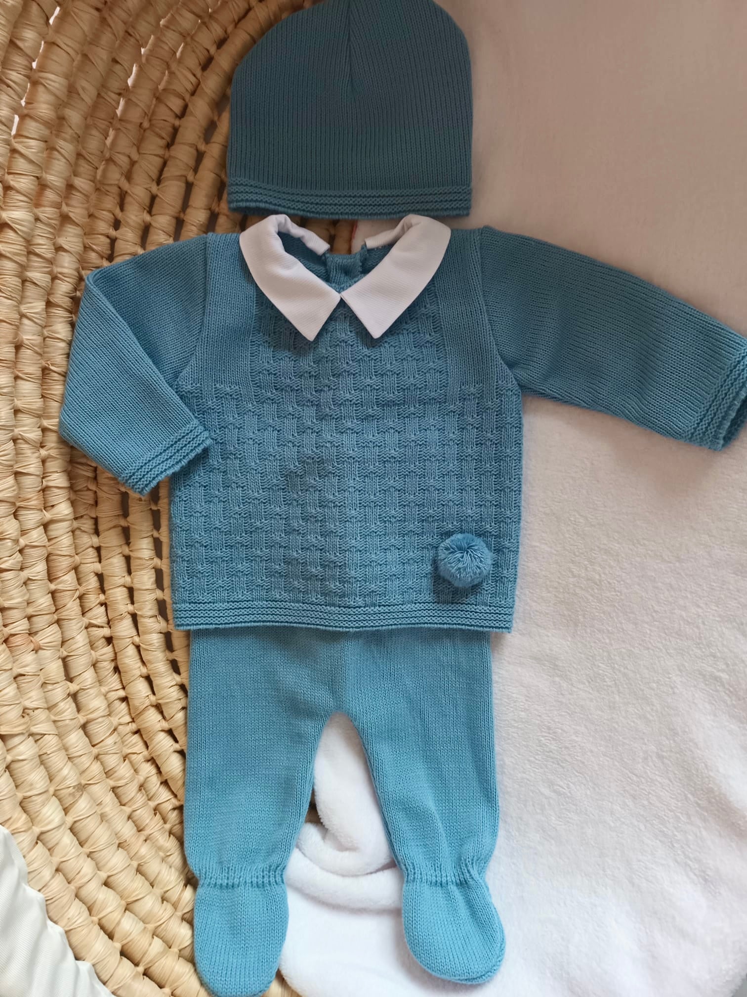 Ensemble complet bleu marine avec pompom 0/3 mois