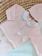 Ensemble complet naissance rose 0/3 mois avec torsade + noeud satiné