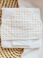 Cape de bain en gaze de coton cœurs beige - personnalisable -