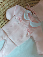 Ensemble complet rose avec 2 nœuds satiné rose 0/3 mois