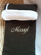 Couverture maille marron et polaire blanc - personnalisable -