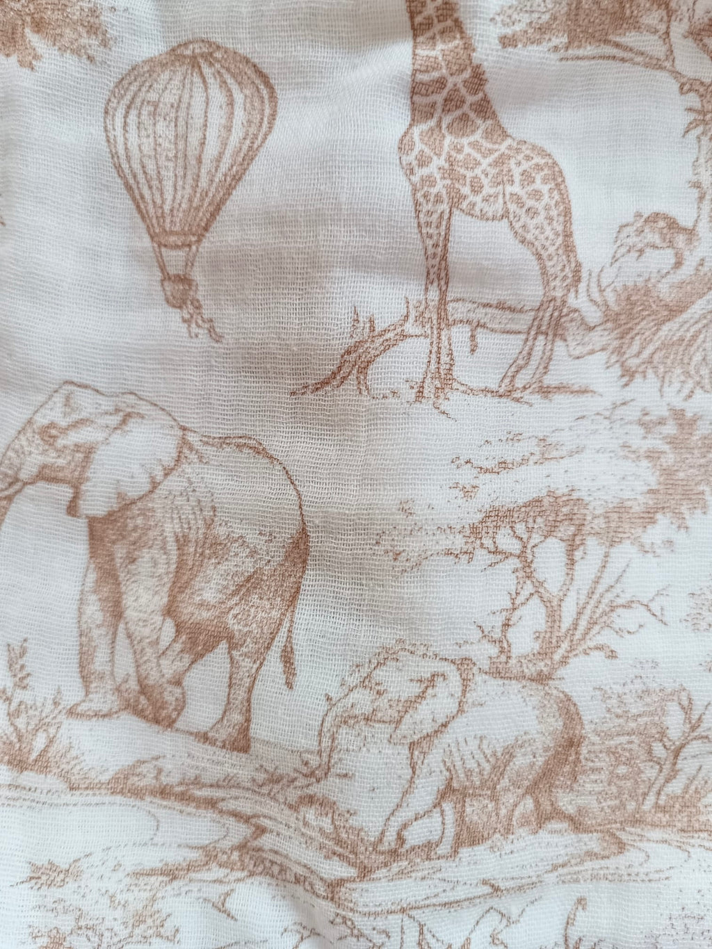 Bavoir en gaze de coton safari tons beige - personnalisable -