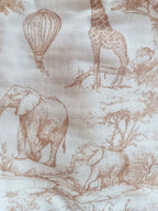 Bavoir en gaze de coton safari tons beige - personnalisable -