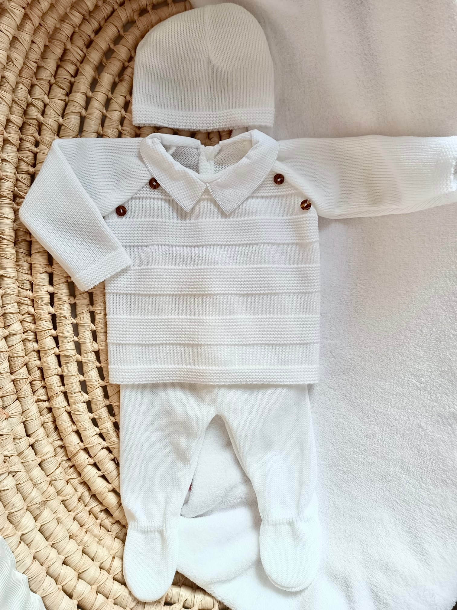 Ensemble complet blanc avec boutons style bois 0/3 mois