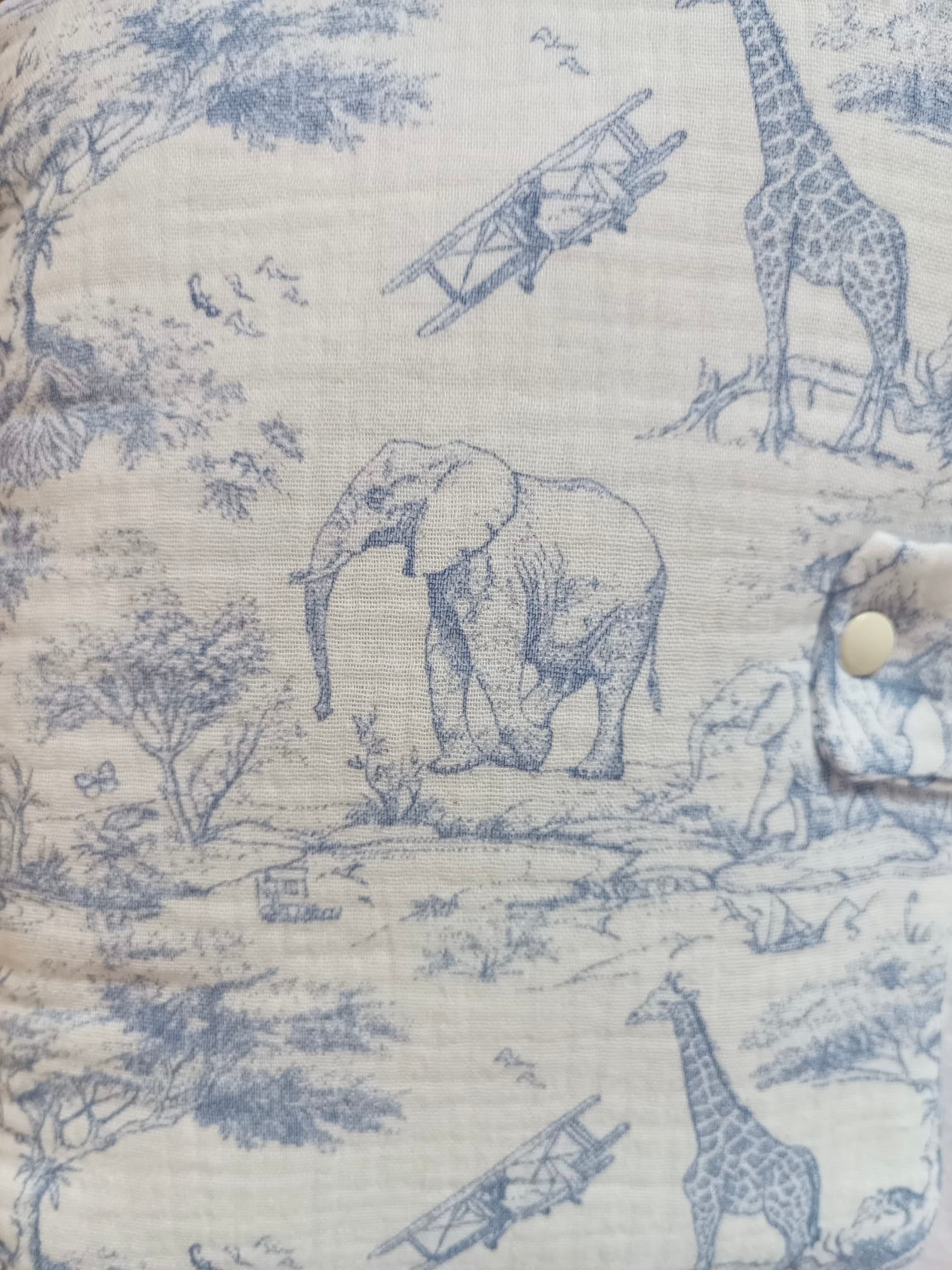 Protège carnet de santé en gaze de coton safari tons bleuté- personnalisable -