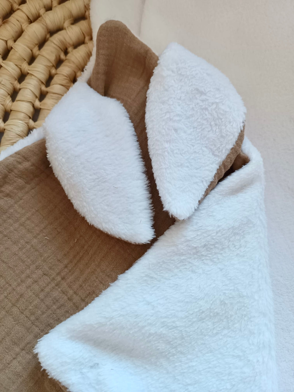 Doudou lange gaze de coton et polaire - marron - personnalisable -