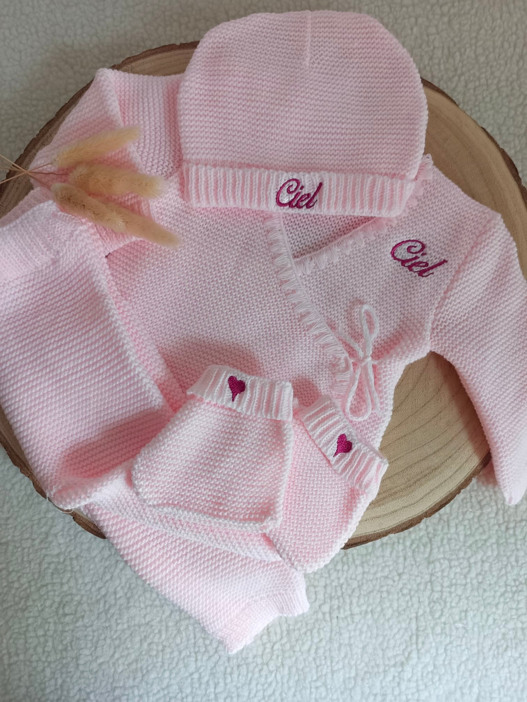 Tenue naissance 0/3 mois en maille rose - personnalisable