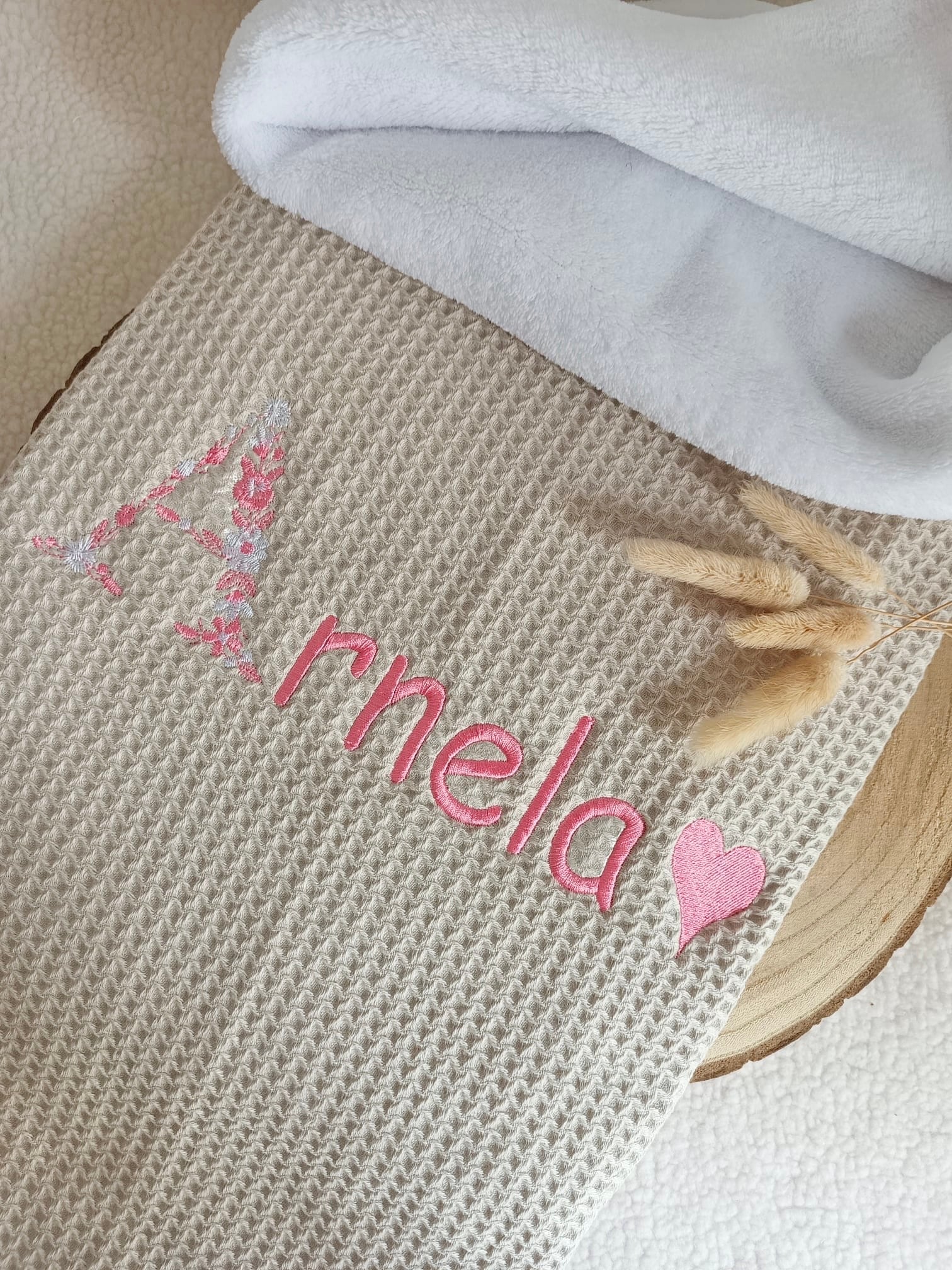 Couverture en nid d’abeille et polaire beige - personnalisable -