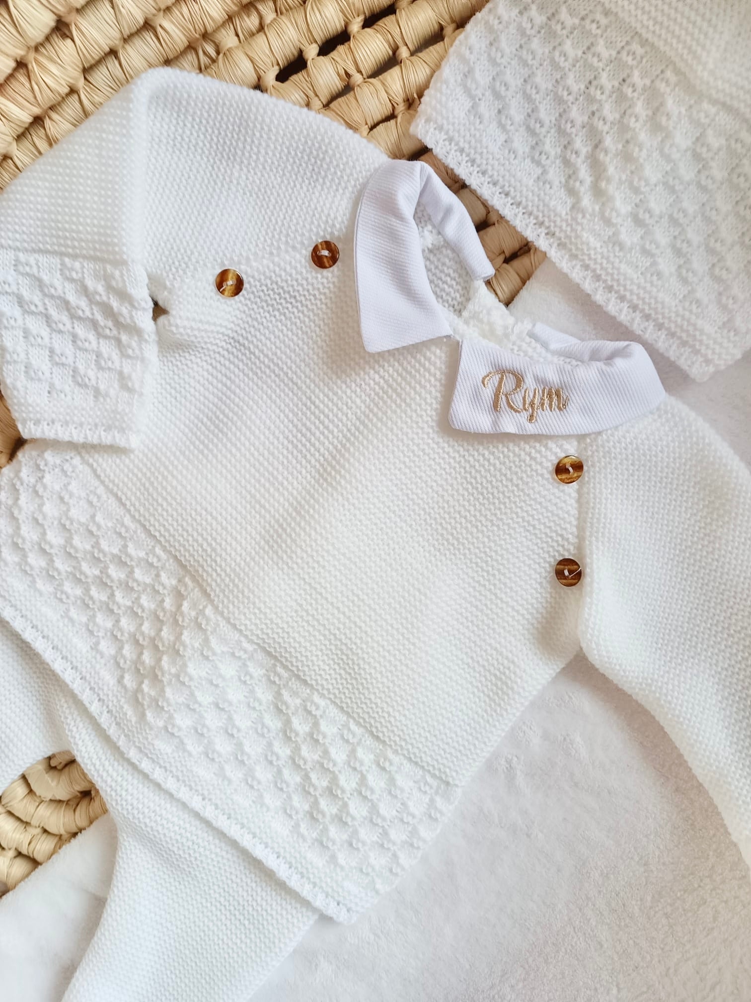 Ensemble complet naissance blanc 0/3 mois avec boutons bois