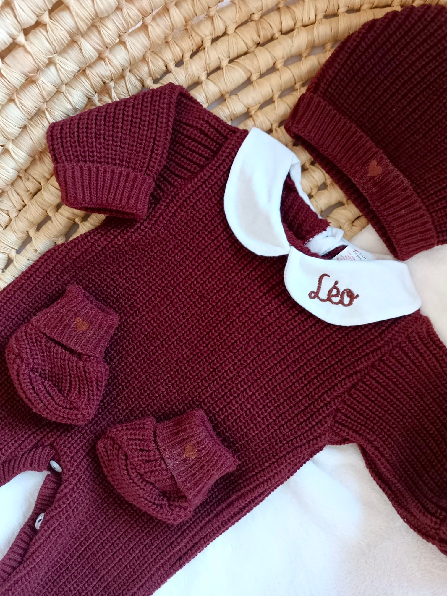Combinaison maille bordeaux avec col blanc - 0/3 mois 3/6 mois et 9/12 mois  - personnalisable