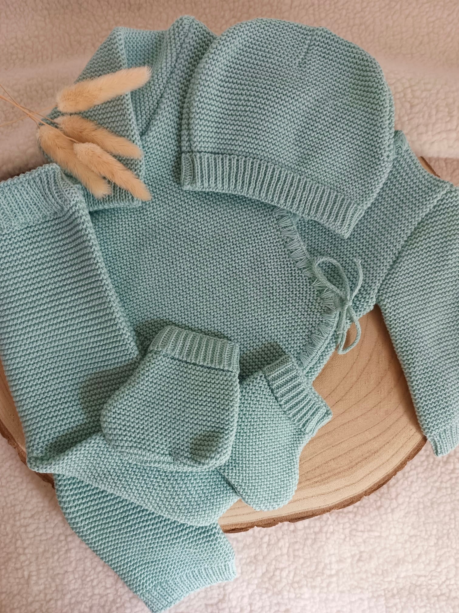 Tenue naissance vert d’eau 0/3 mois - avec Lettre Fleurie à personnaliser + cœurs - personnalisable