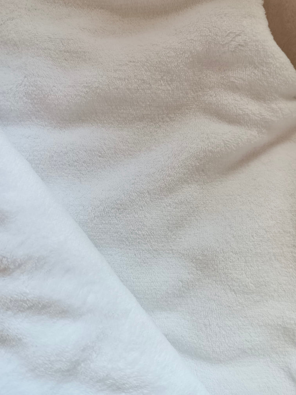 Gigoteuse molletonée en maille beige et polaire blanc - personnalisable -