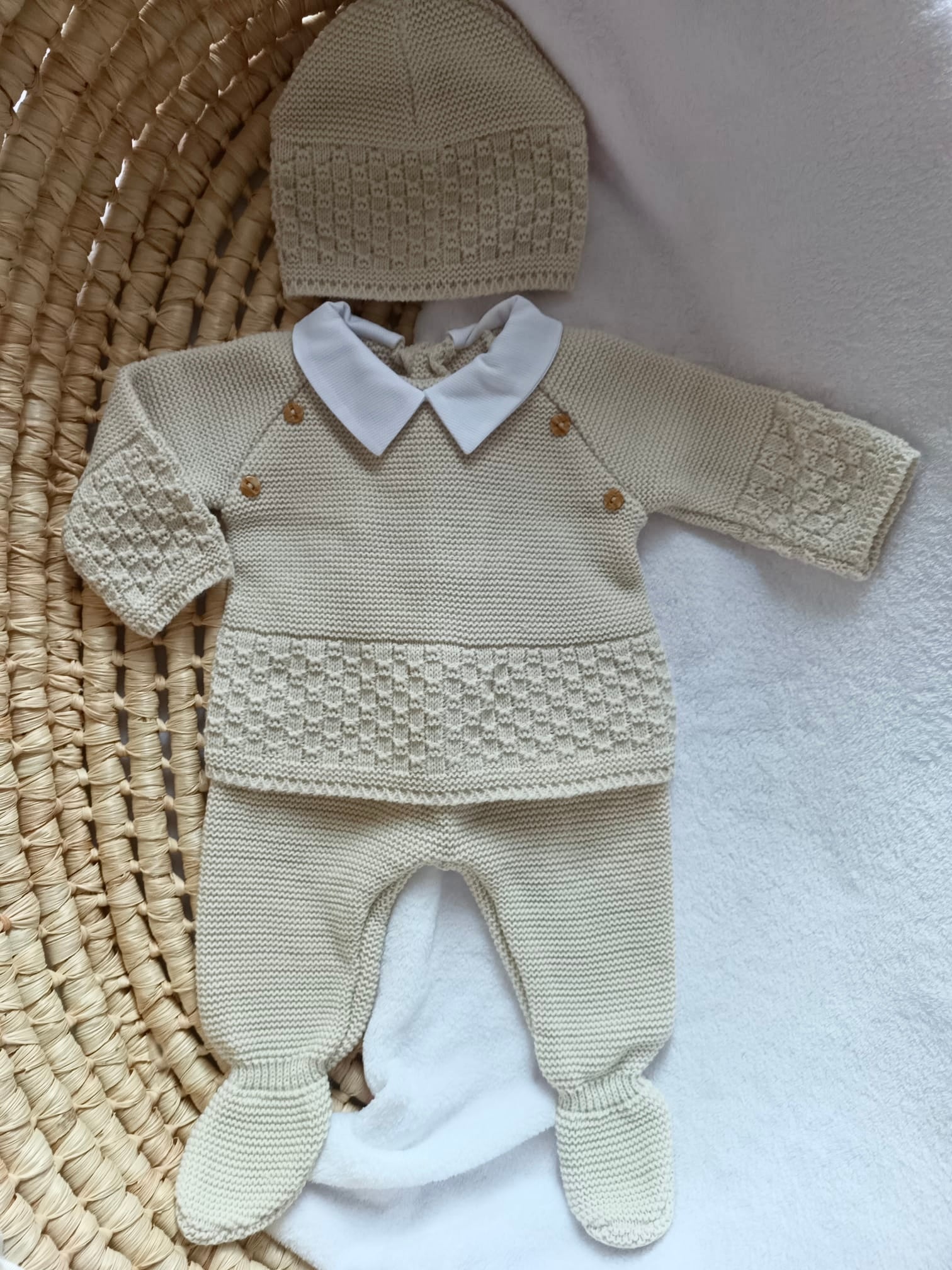 Ensemble complet naissance beige 0/3 mois avec boutons bois