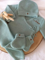 Tenue de naissance personnalisée 4 pièces en maille – Bébé 0-3 mois