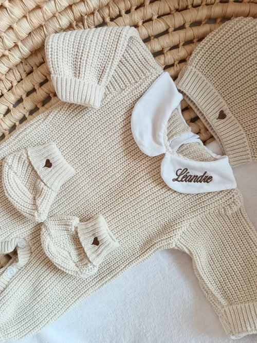 Combinaison naissance personnalisée en maille avec col – ensemble 3 pièces