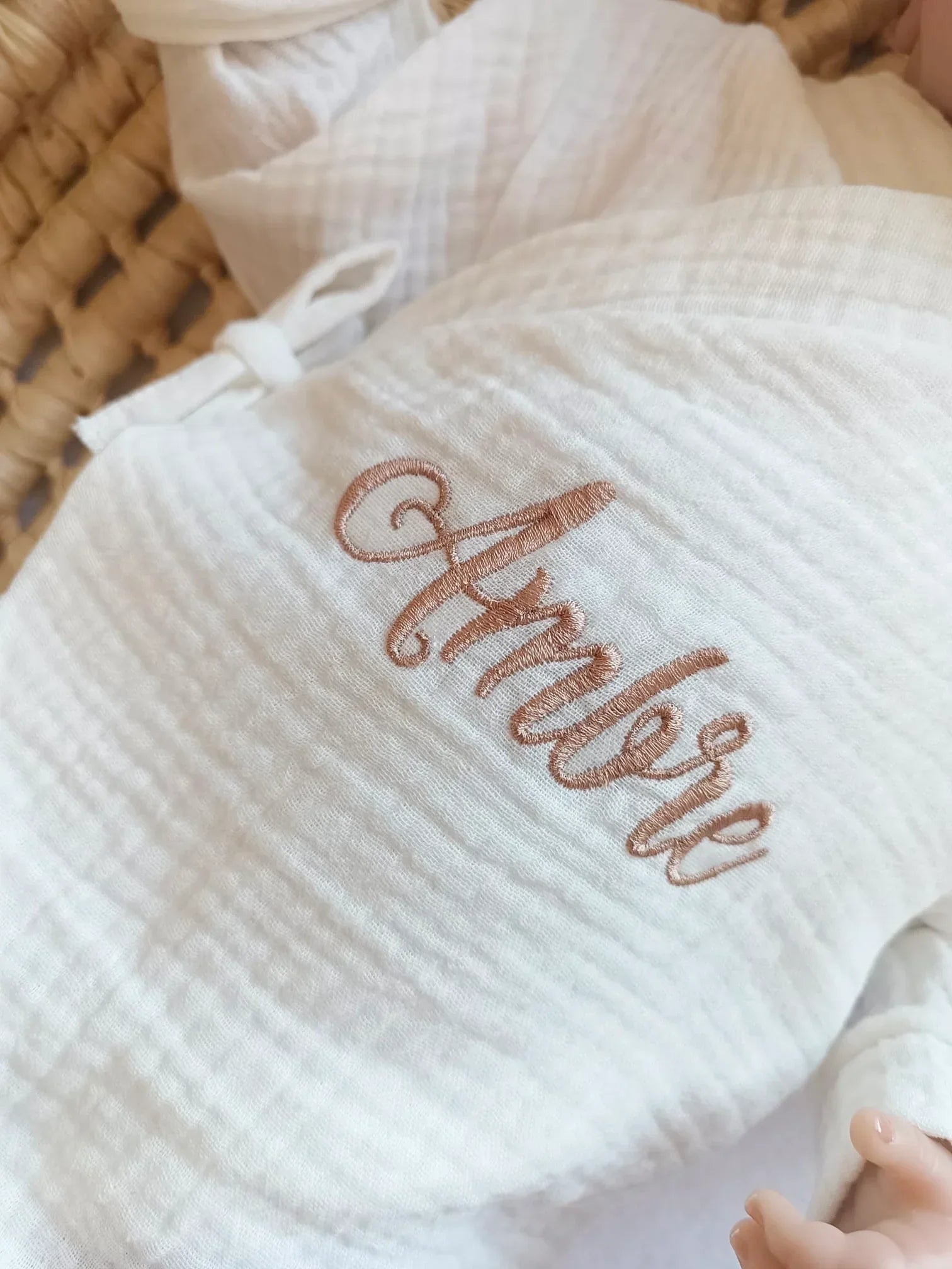 Pyjama bébé cache-cœur personnalisé en gaze de coton