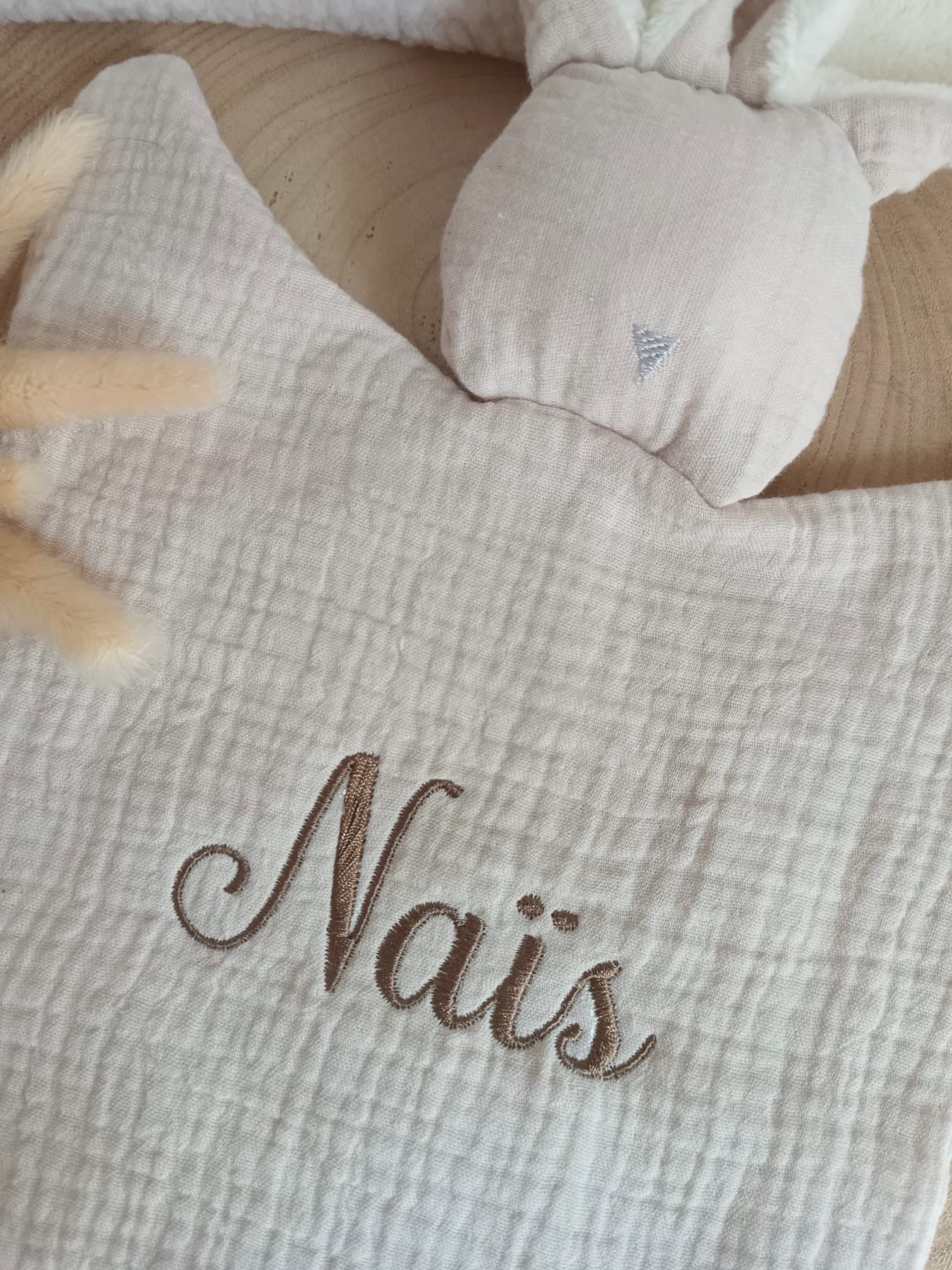 Doudou lapin avec oreilles polaire crème en gaze de coton beige