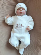 Personalised crossover knit birth outfit – 3-piece set