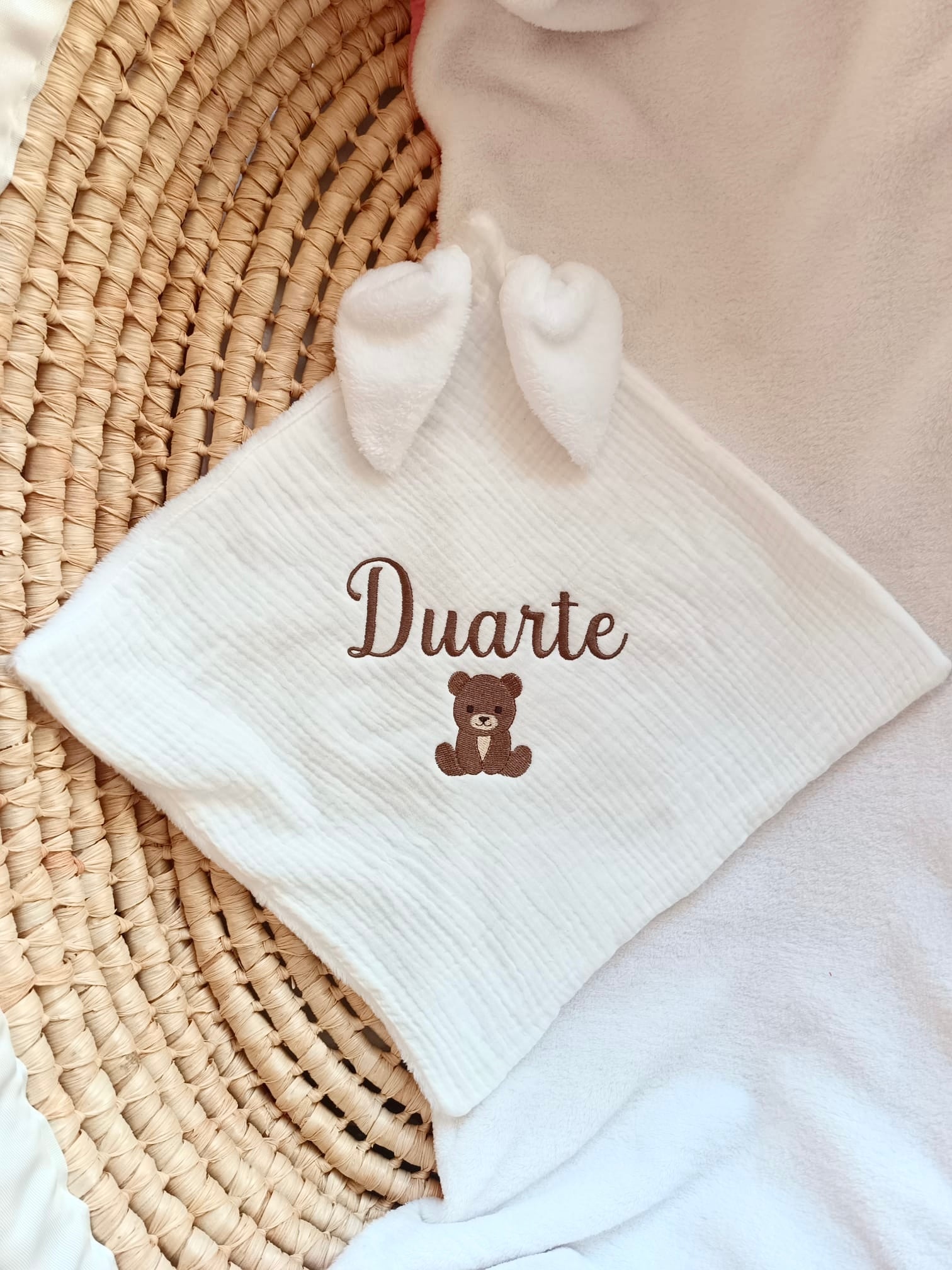 Doudou lange personnalisé bébé en gaze de coton