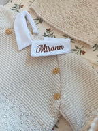 Ensemble complet naissance beige 0/3 mois avec boutons bois