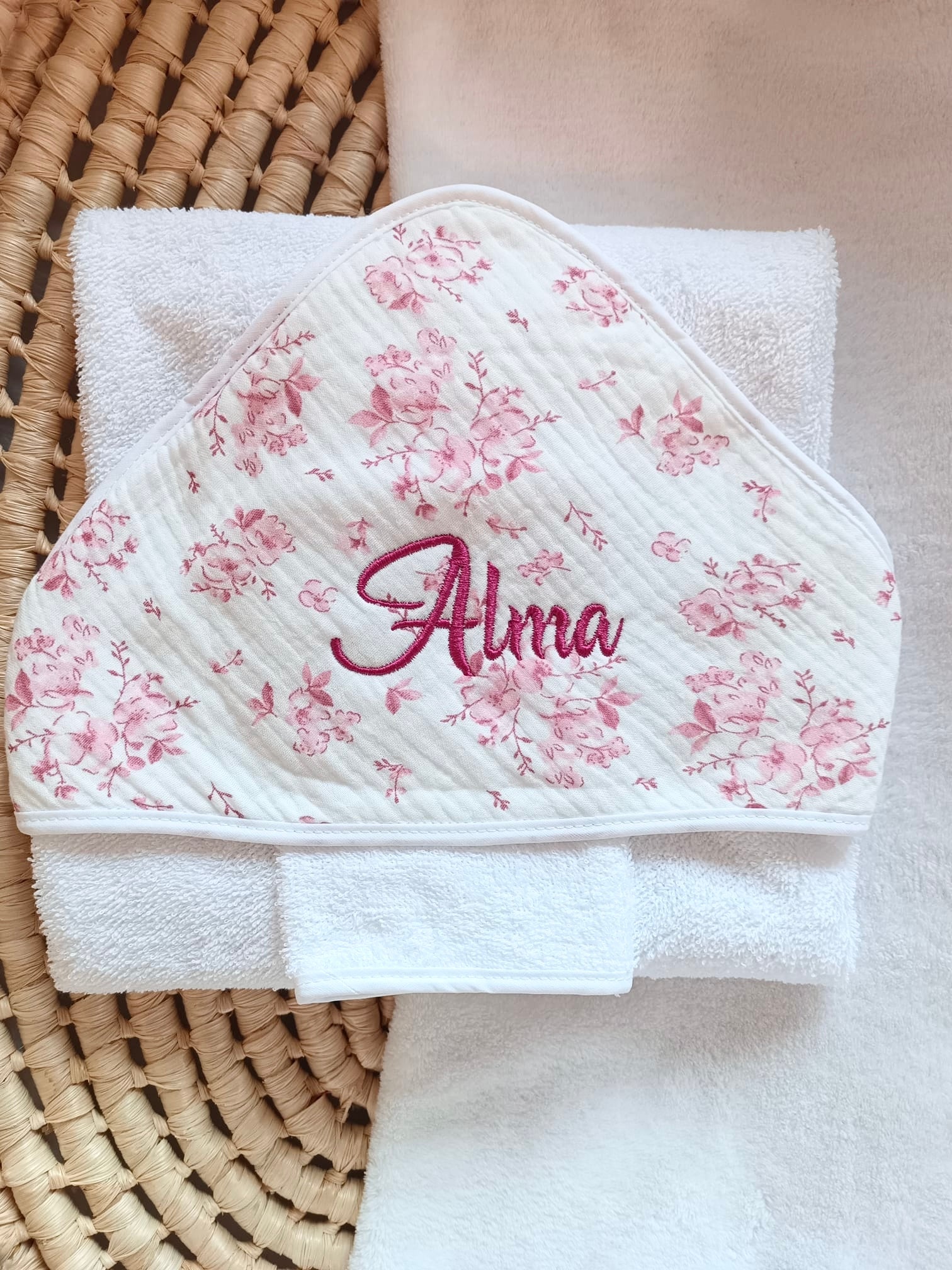 Cape de bain bébé personnalisée – Fleur de coton
