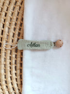 Attache-tétine personnalisée bébé en gaze de coton