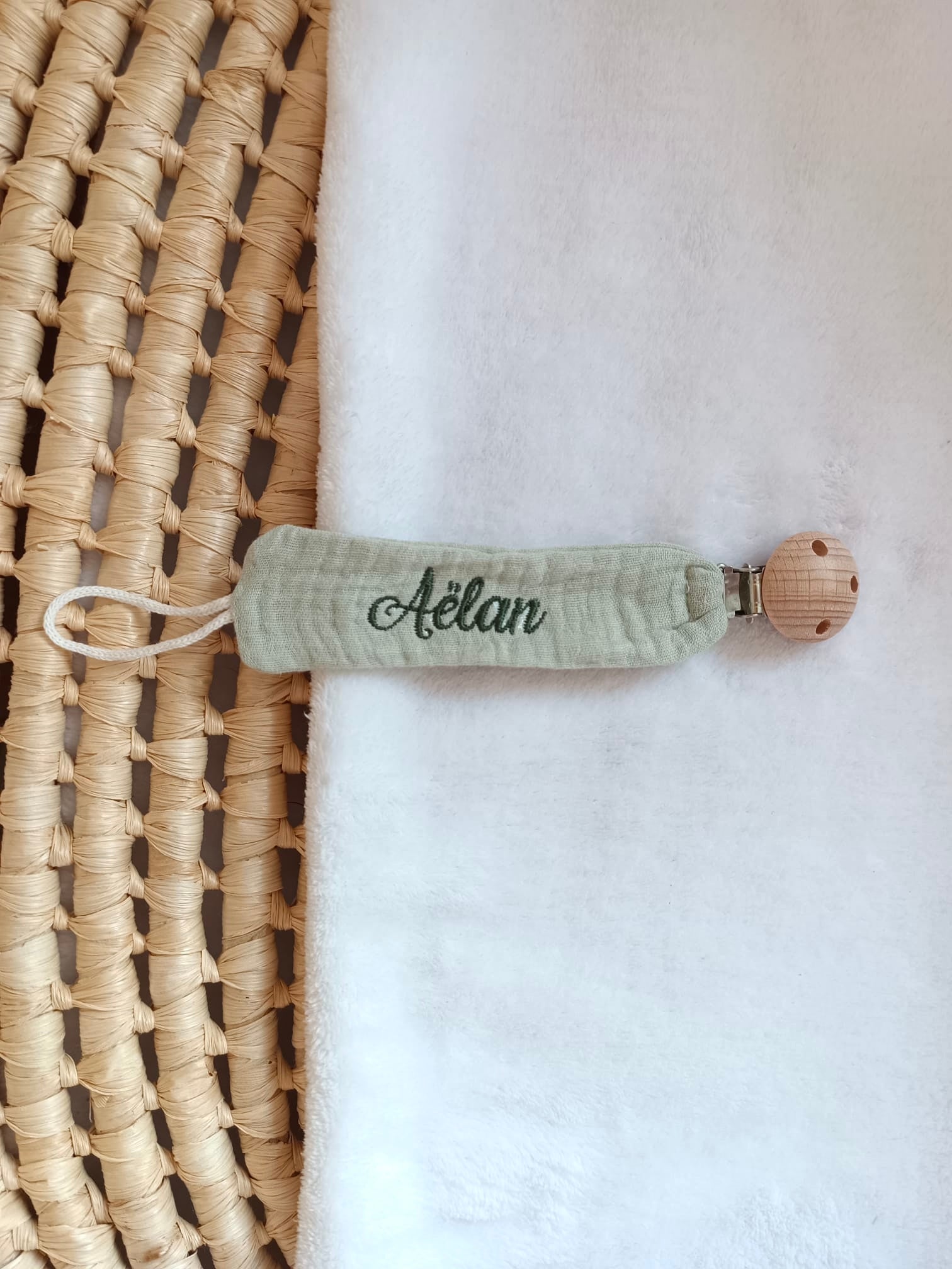 Attache-tétine personnalisée bébé en gaze de coton
