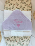 Cape de bain en gaze de coton lila - personnalisable -
